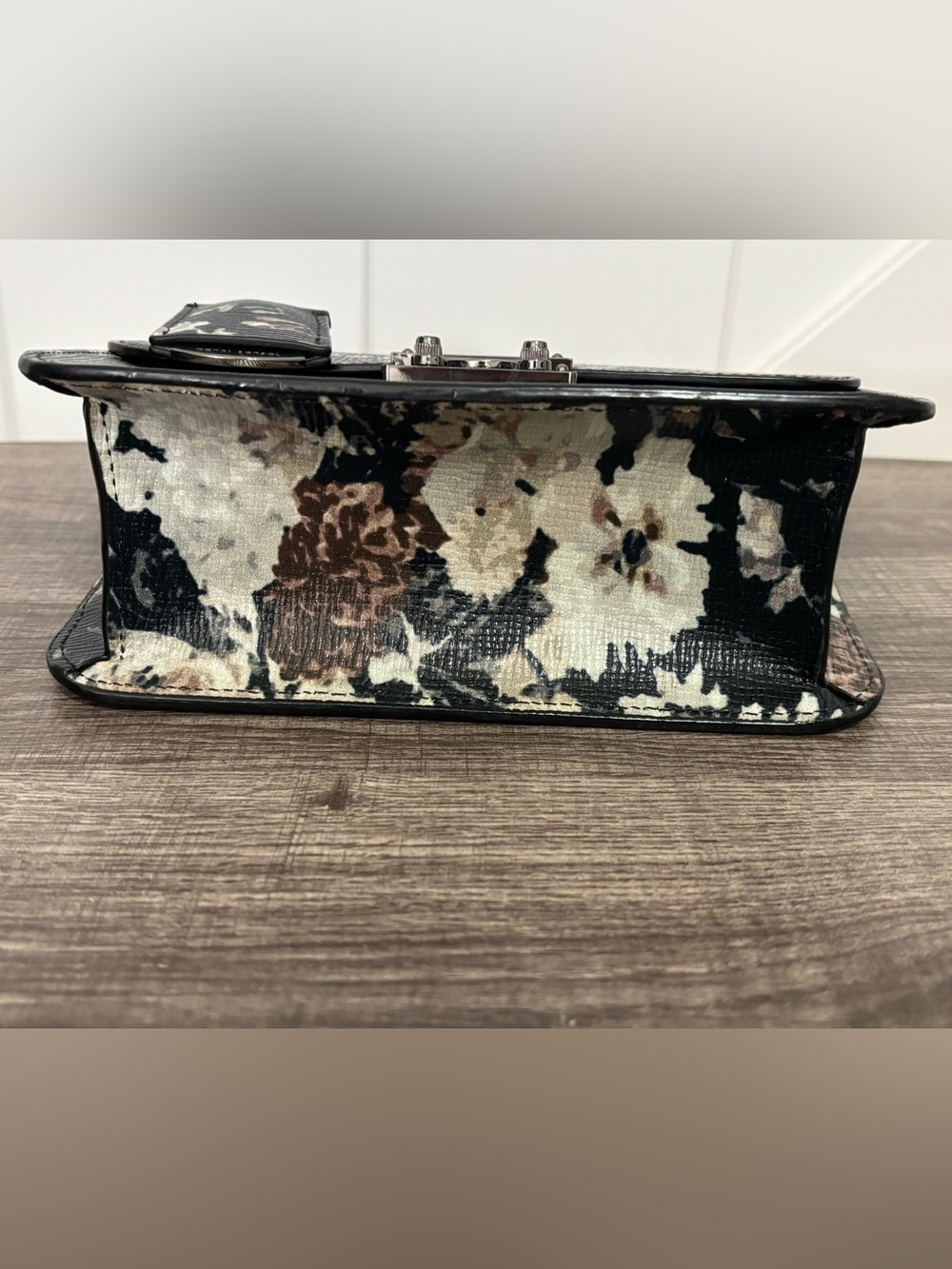 Henri Bendel Waldorf Floral print Mini crossbody bag - Picture 5 of 13